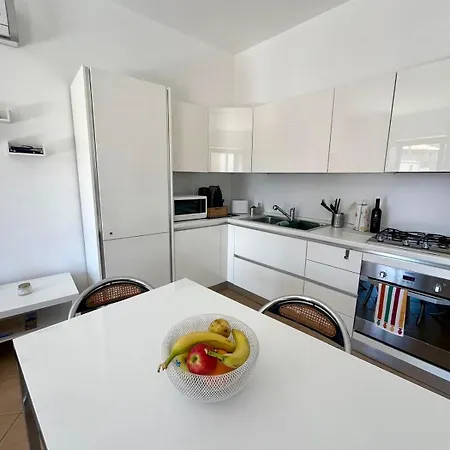 Santa Maruzza - Bright And Cozy Flat In Center