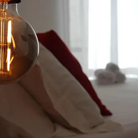 Appartamento Santa Maruzza - With Balcony View, 5 Min Walk To Teatro Massimo & Cathedral