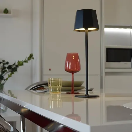 Santa Maruzza - With Balcony View, 5 Min Walk To Teatro Massimo & Cathedral Palermo