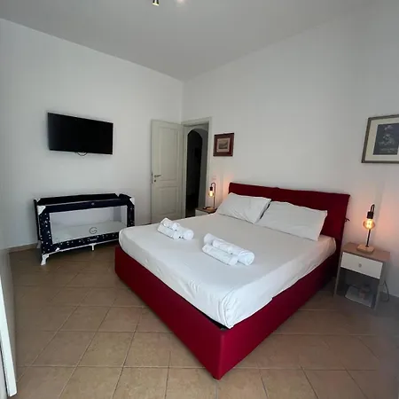 Daire Santa Maruzza - With Balcony View, 5 Min Walk To Teatro Massimo & Cathedral Palermo