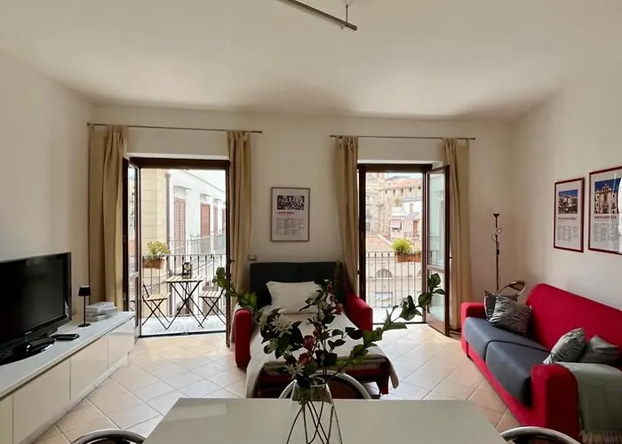 Santa Maruzza - With Balcony View, 5 Min Walk To Teatro Massimo & Cathedral Apartman *