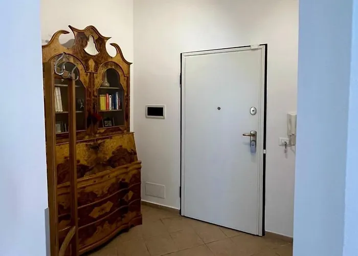 Santa Maruzza - With Balcony View, 5 Min Walk To Teatro Massimo & Cathedral Palermo
