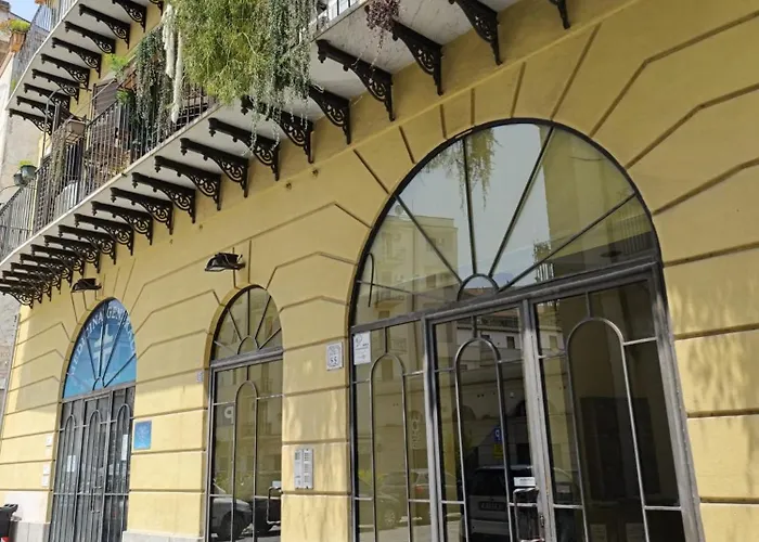Santa Maruzza - With Balcony View, 5 Min Walk To Teatro Massimo & Cathedral *