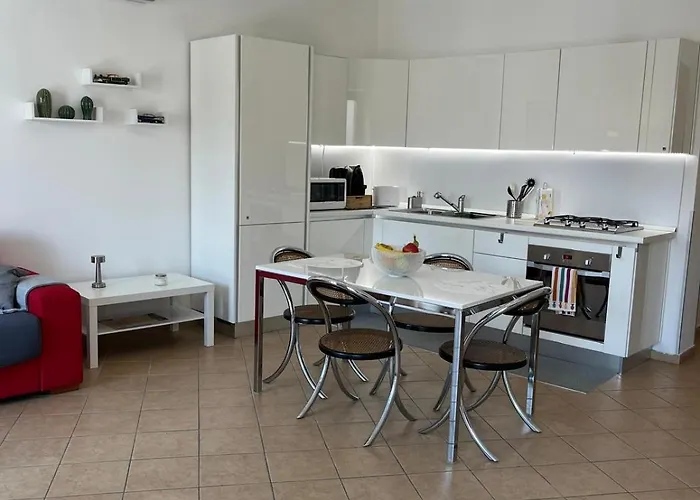 Santa Maruzza - With Balcony View, 5 Min Walk To Teatro Massimo & Cathedral Apartman Palermo