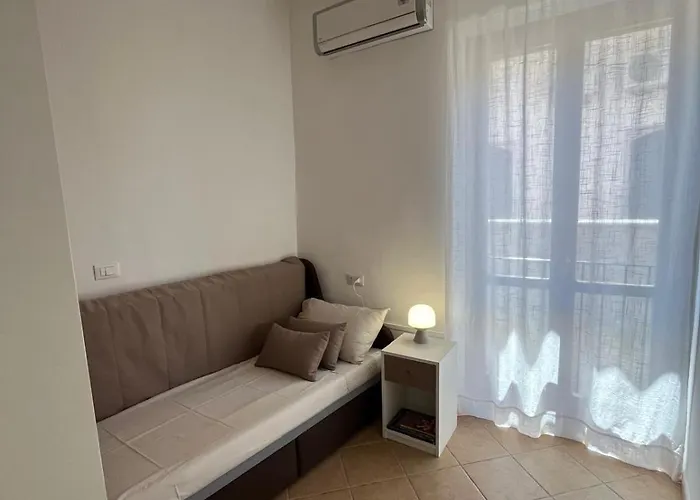 Santa Maruzza - With Balcony View, 5 Min Walk To Teatro Massimo & Cathedral *