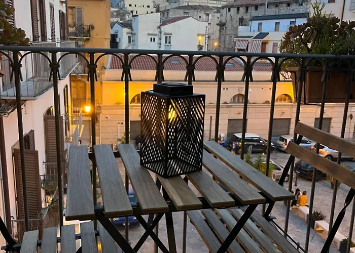 Santa Maruzza - With Balcony View, 5 Min Walk To Teatro Massimo & Cathedral * Palermo