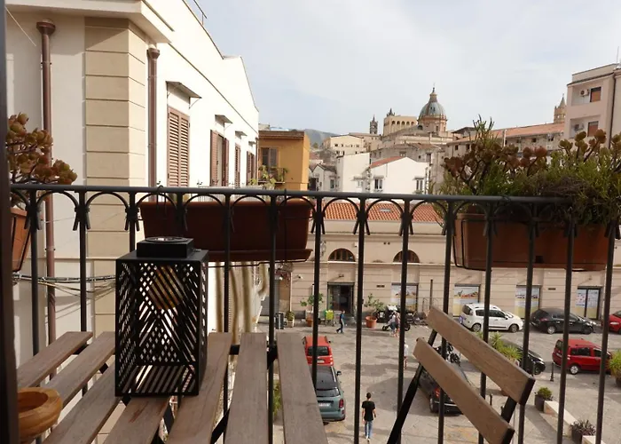 Santa Maruzza - With Balcony View, 5 Min Walk To Teatro Massimo & Cathedral Apartman