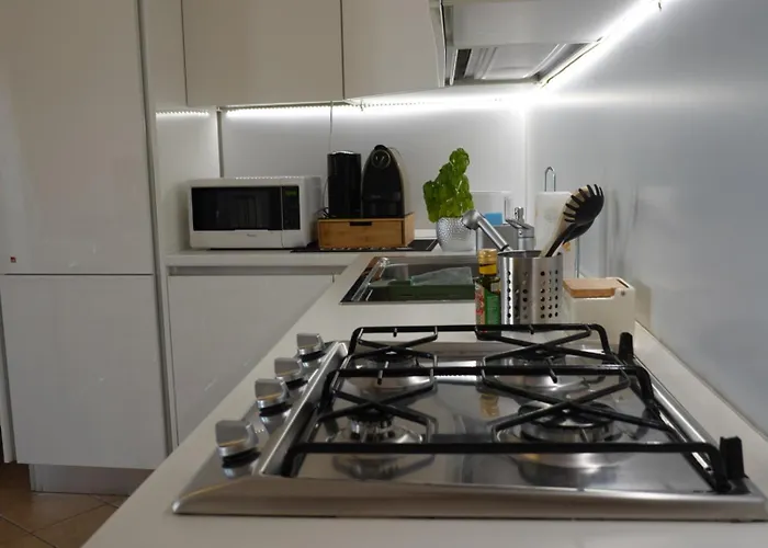 Santa Maruzza - With Balcony View, 5 Min Walk To Teatro Massimo & Cathedral Apartman Palermo