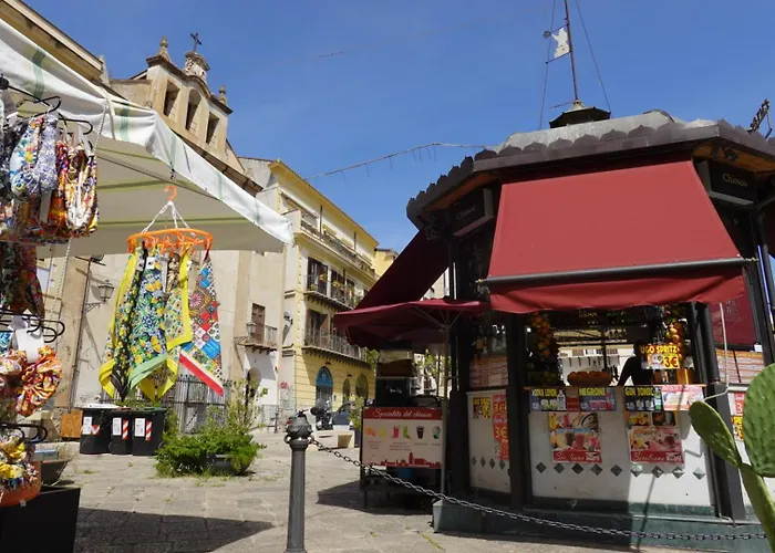 Santa Maruzza - With Balcony View, 5 Min Walk To Teatro Massimo & Cathedral Apartman