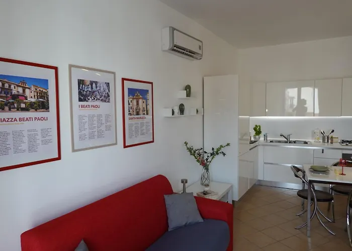 Santa Maruzza - With Balcony View, 5 Min Walk To Teatro Massimo & Cathedral *